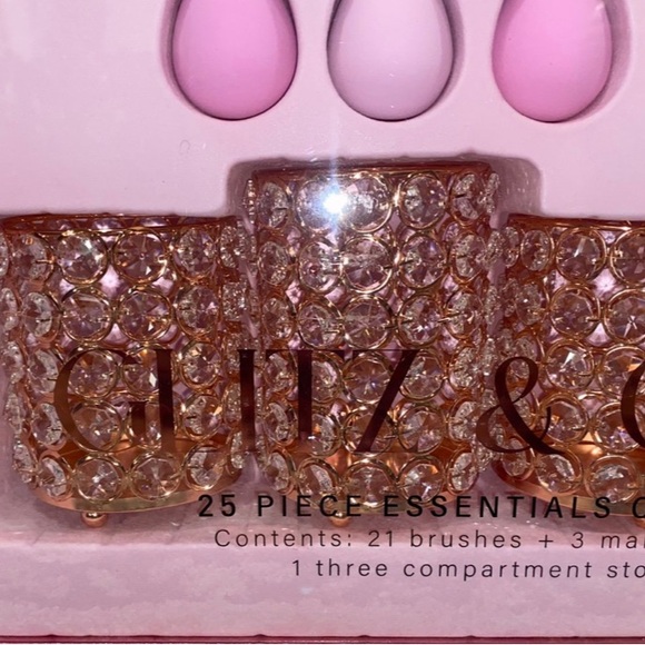 VIRAL Glitz and Glam Brush set in Pink Rhinestone - Picture 3 of 9